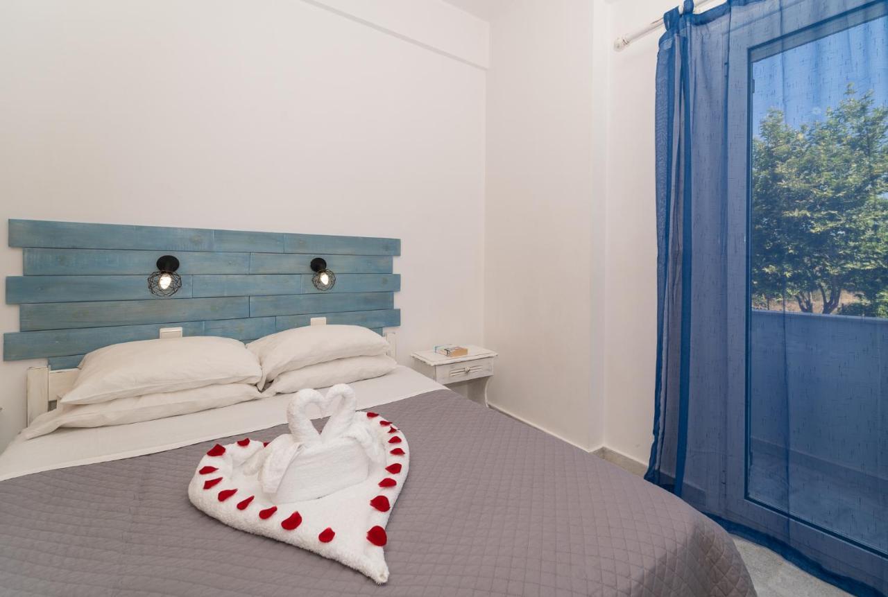 Blue Houses Apartments Foinikounda Extérieur photo